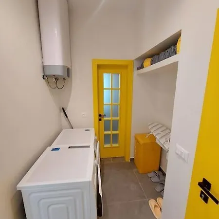 Domin Apartment, Golem, Durres شقة