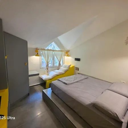 Domin Apartment, Golem, Durres شقة
