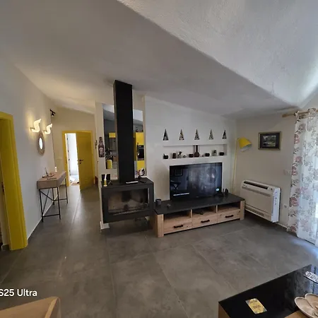 Domin Apartment, Golem, Durres * Голем