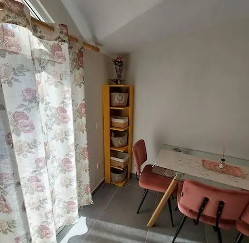 Domin Apartment, Golem, Durres * غوليم