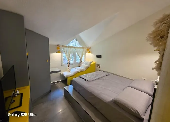 Domin Apartment, Golem, Durres شقة